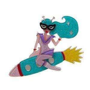 Erstwilder Mizzi’s Mission brooch